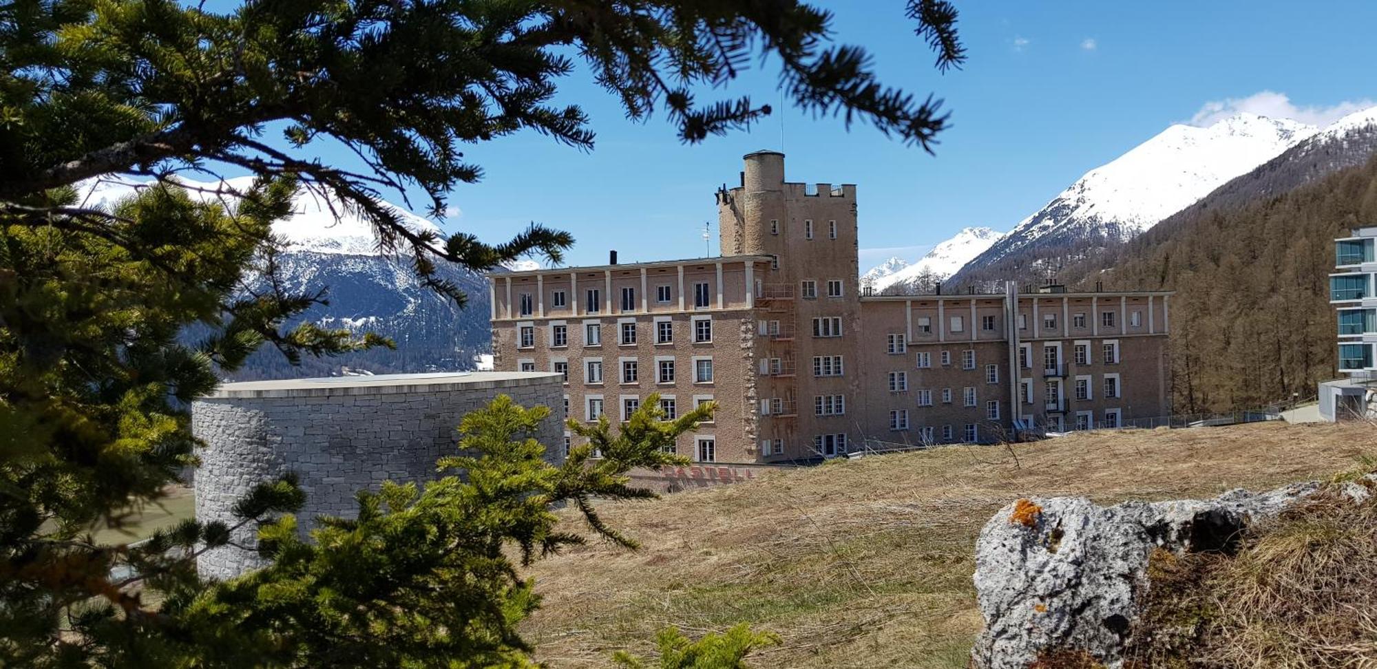 Hotel Castell Zuoz Exterior photo